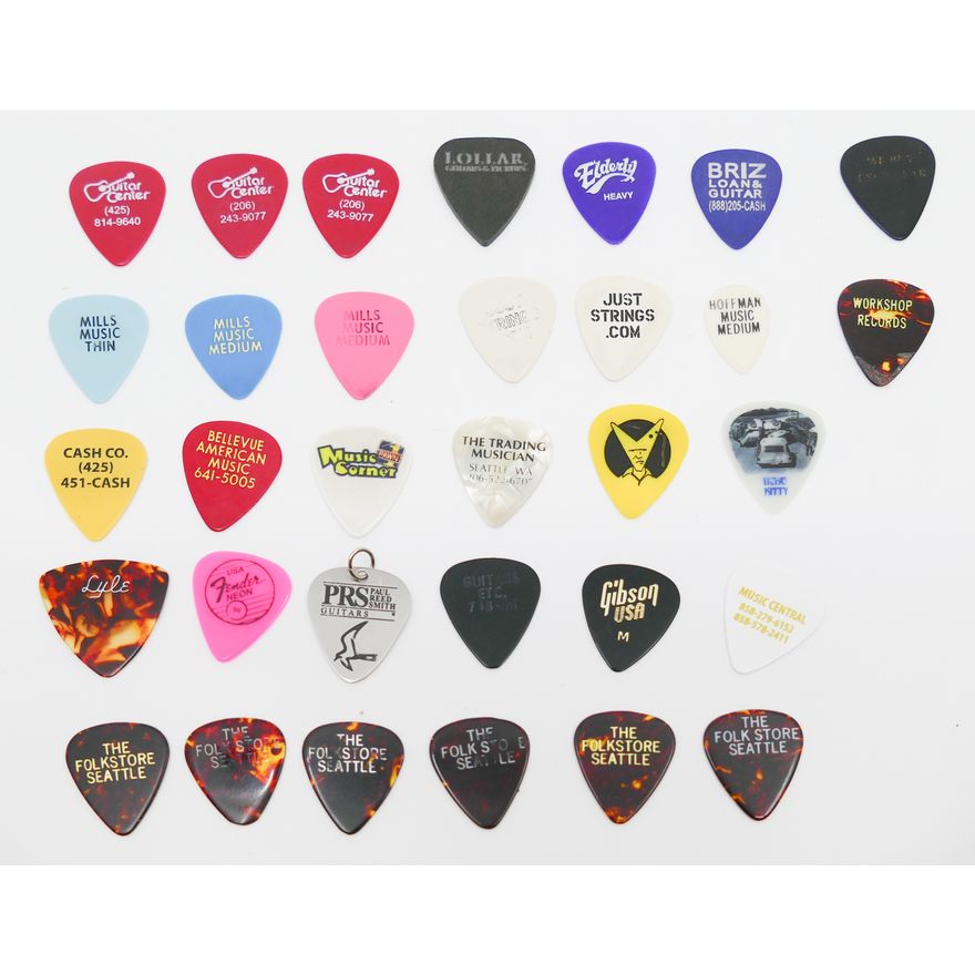34pc Advertising Guitar Picks