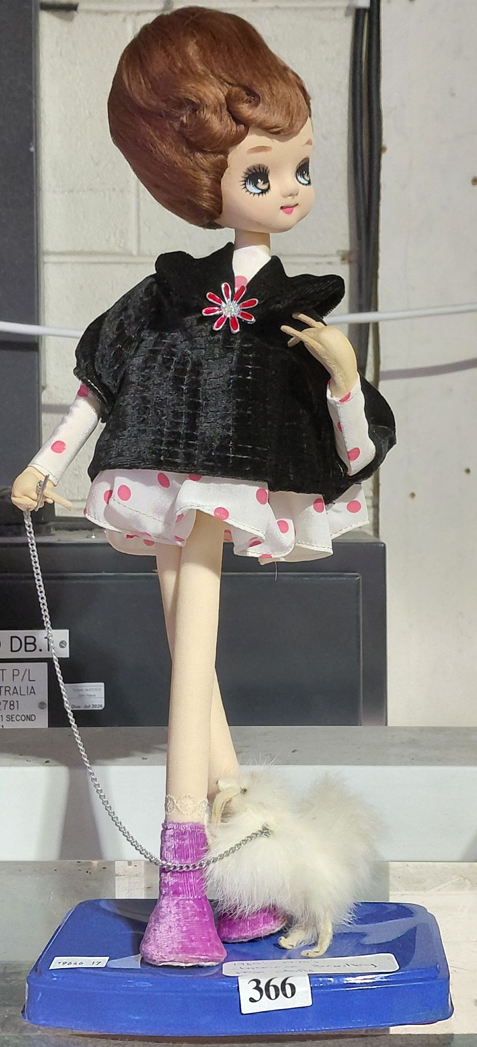 366 · BRADLEY POSE DOLL