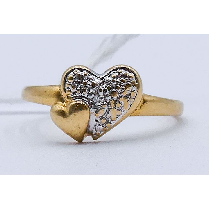 Ladies 14k Diamond Heart Ring Size 7.5 - 1.53 Grams