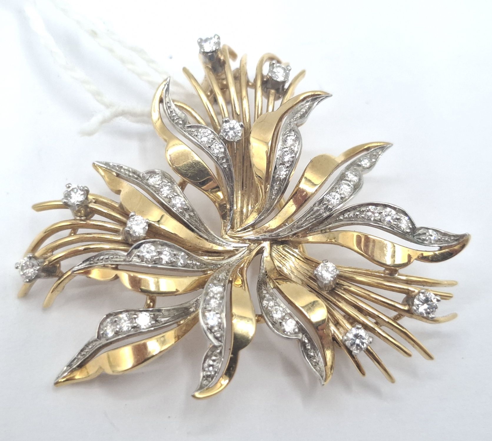 18ct Diamond Ladies’ Brooch