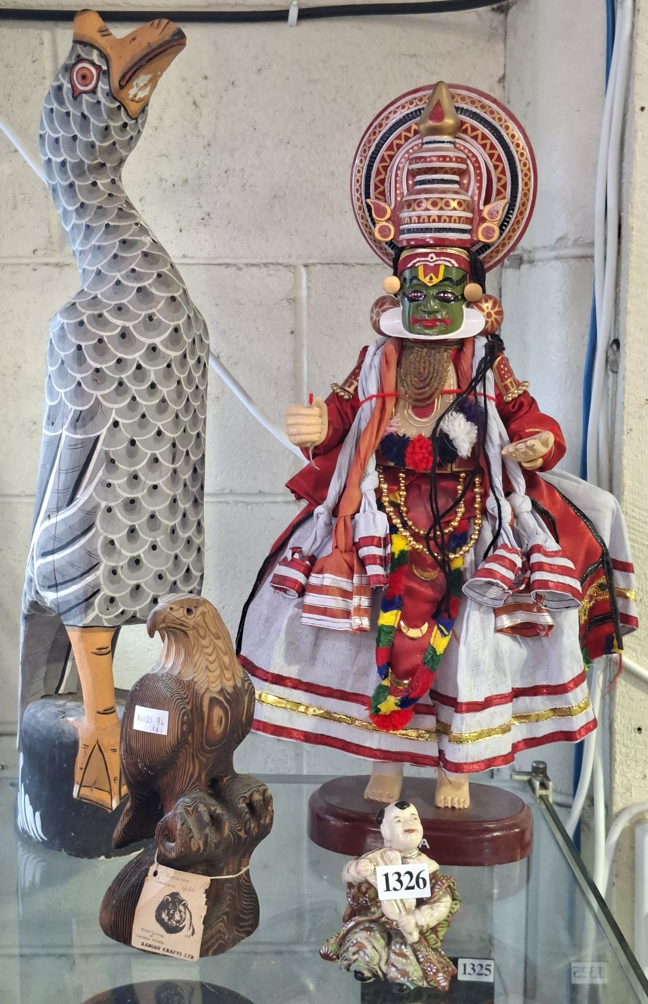 1326 · WOODEN STATUES AND CHINESE FIGURINE