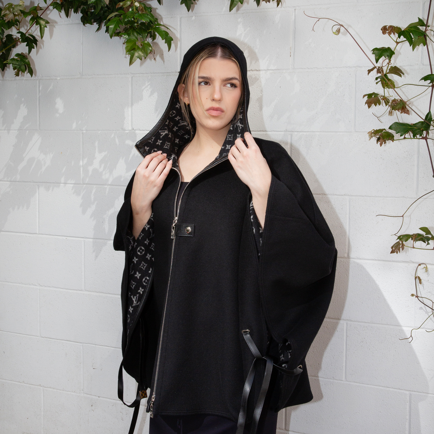 Louis Vuitton Black Woollen Cape with Hood Size 44