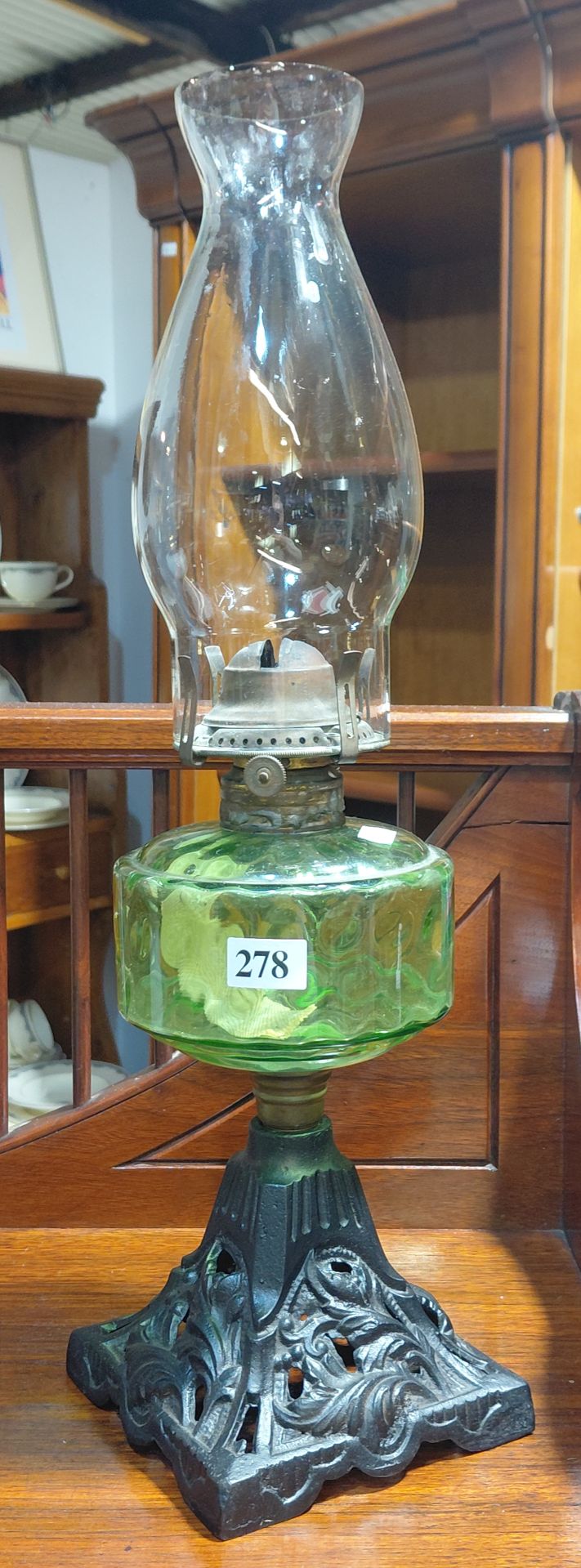 278 · VINTAGE OIL LAMP