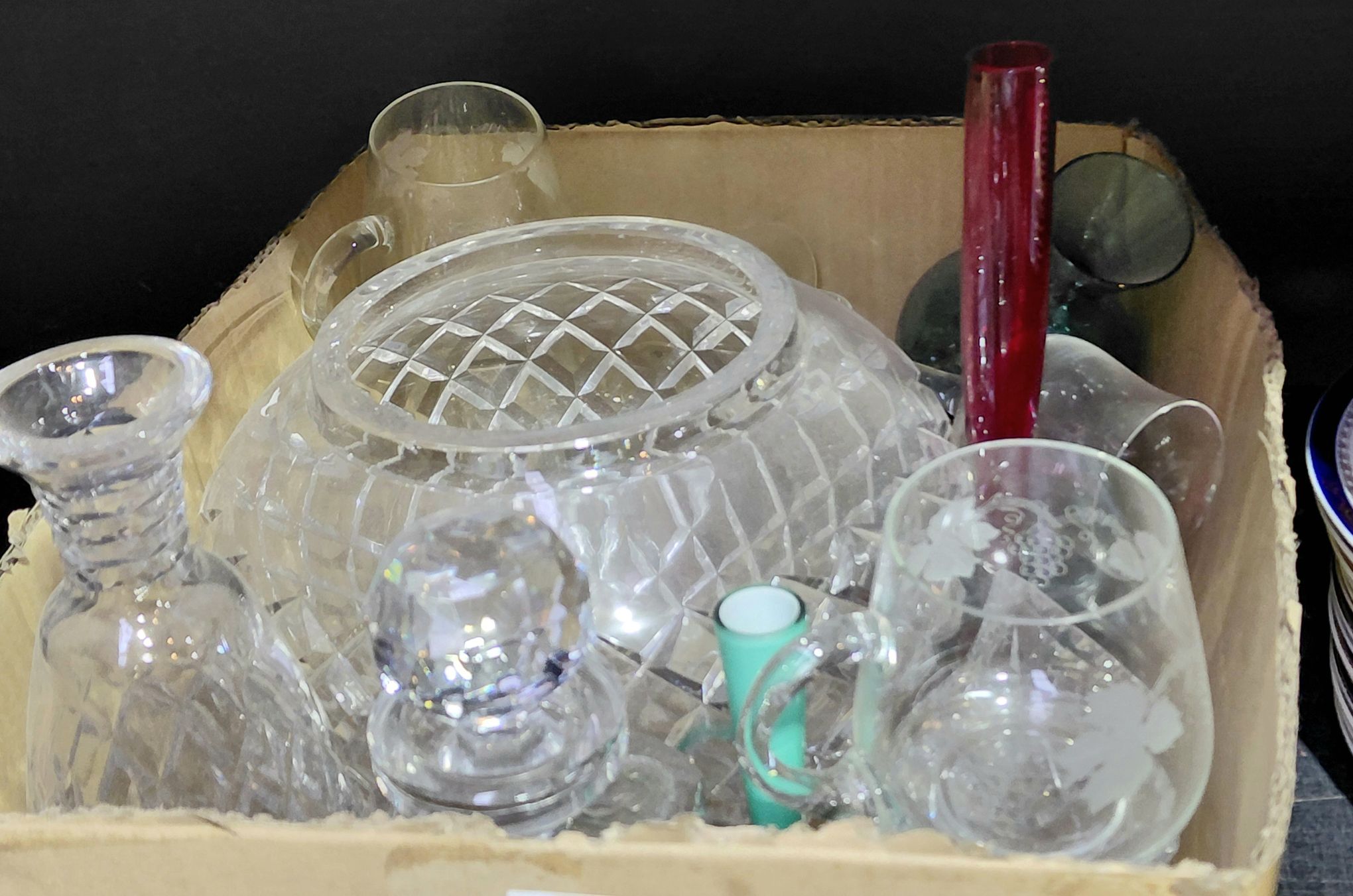 QUANTITY OF CRYSTAL AND GLASS