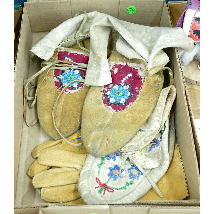 Box Old Native Beaded Moccasins & Gloves