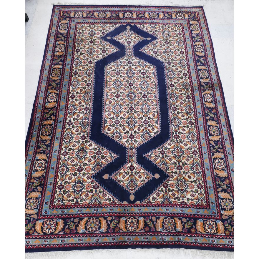 Persian Medallion Oriental Rug- 8x12'- some wear spots