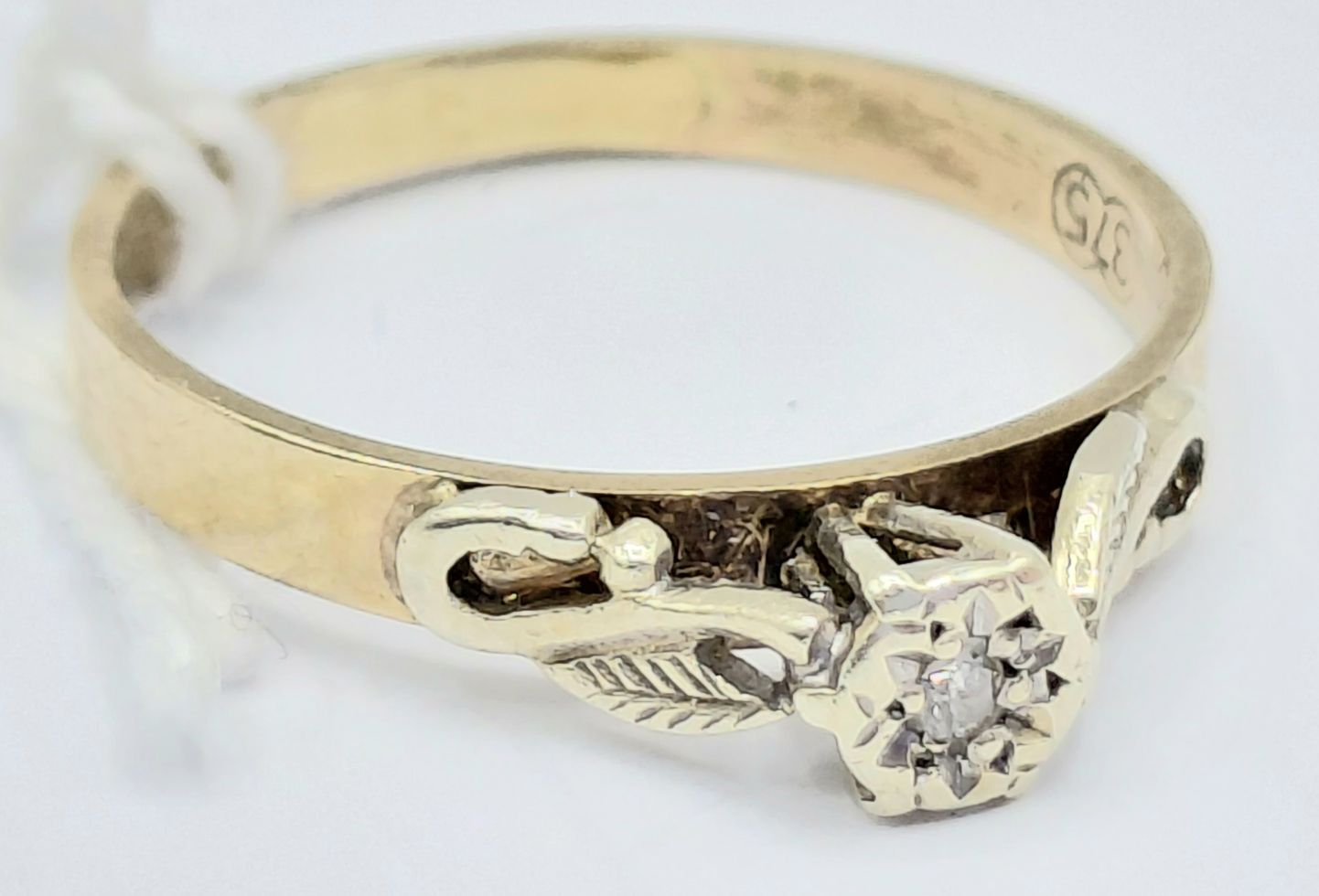 9ct Gold Diamond Ring
