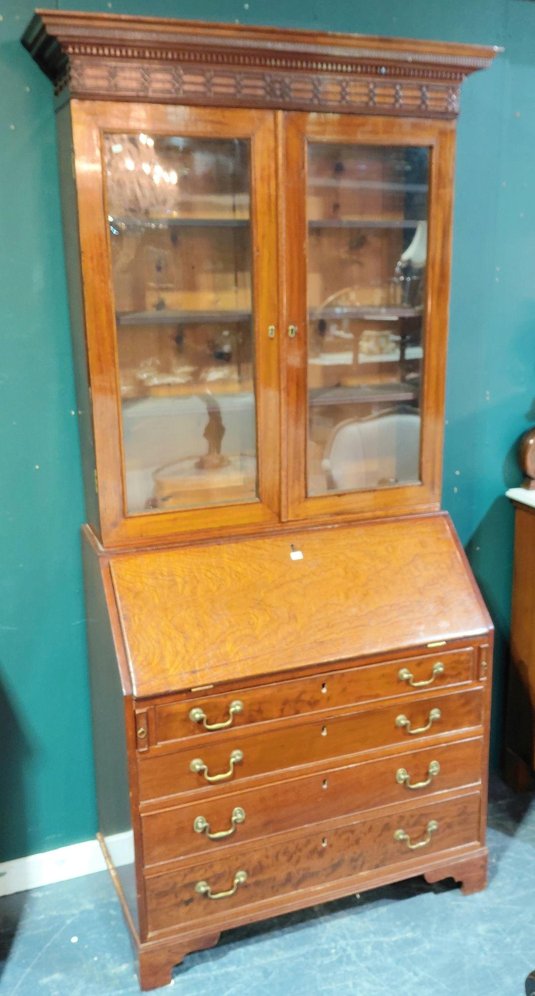 624 · 19TH CENTURY BUREAU BOOKCASE