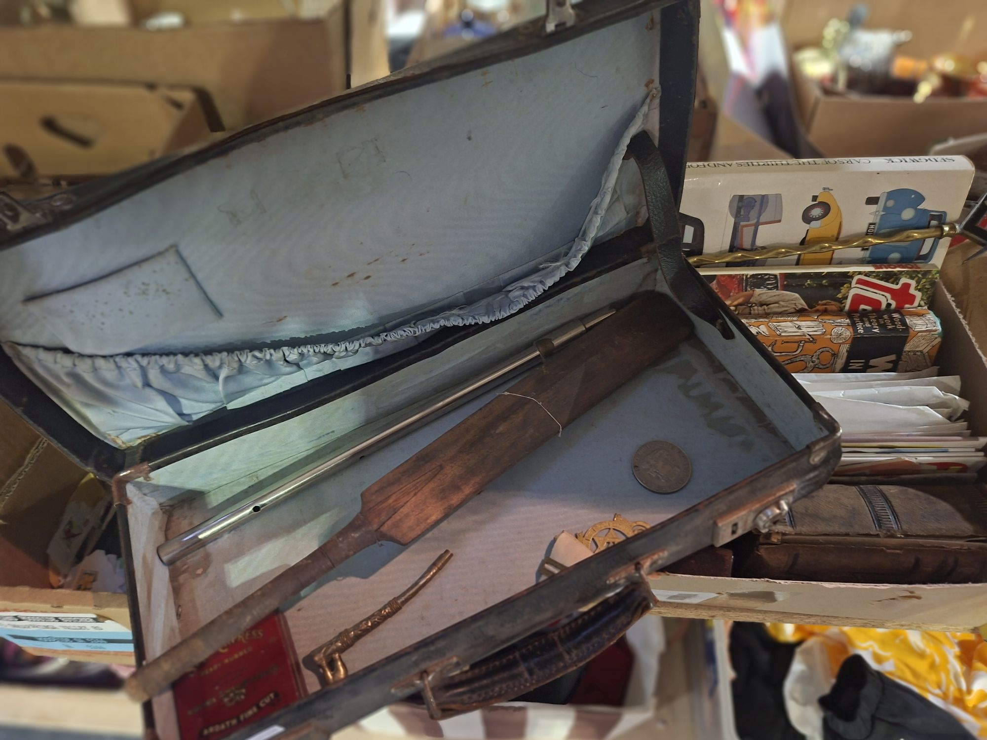 497 · VINTAGE COLLECTABLES, EPHEMERA AND BOOKS