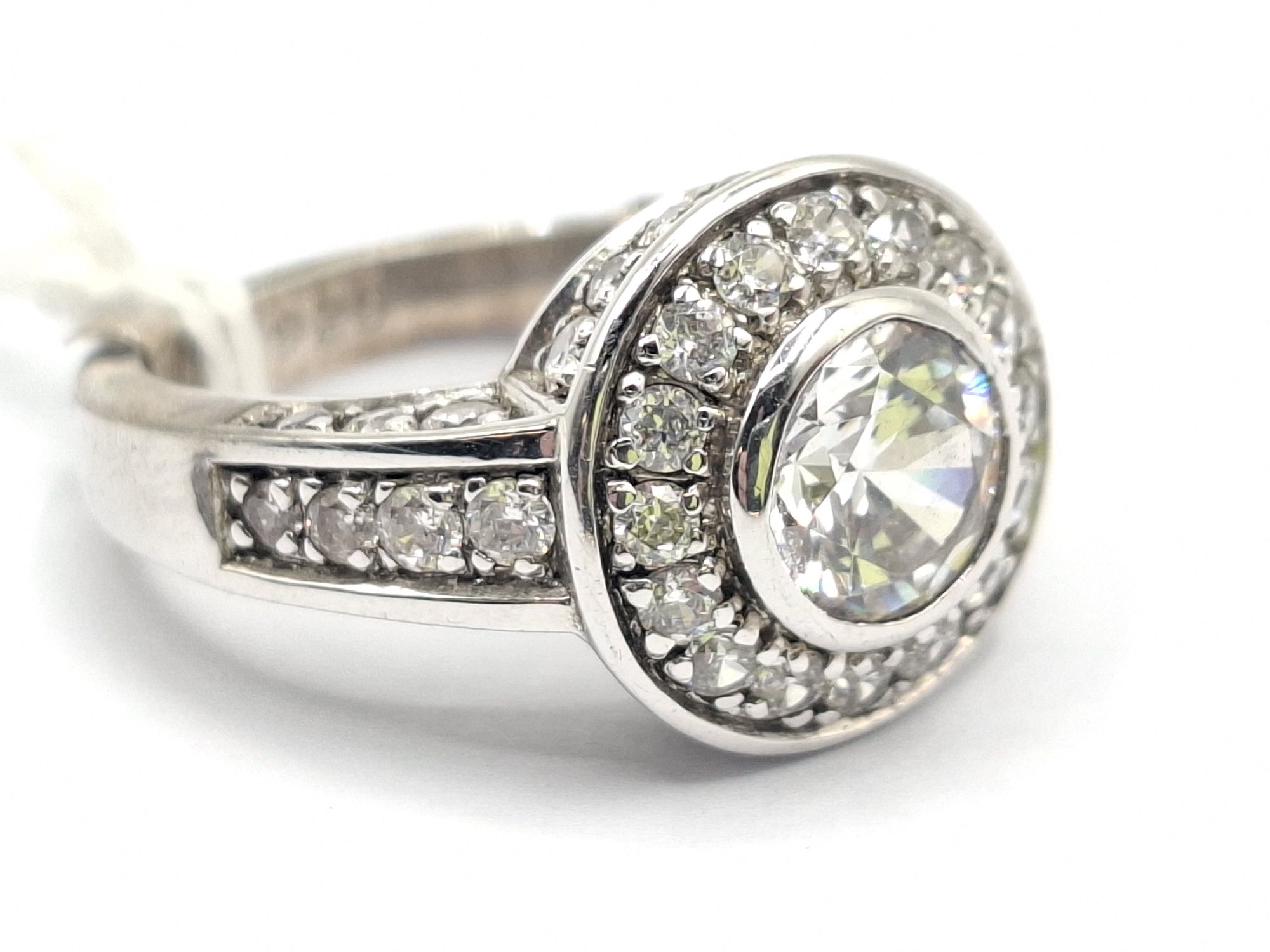 SILVER SOLITAIRE DRESS RING