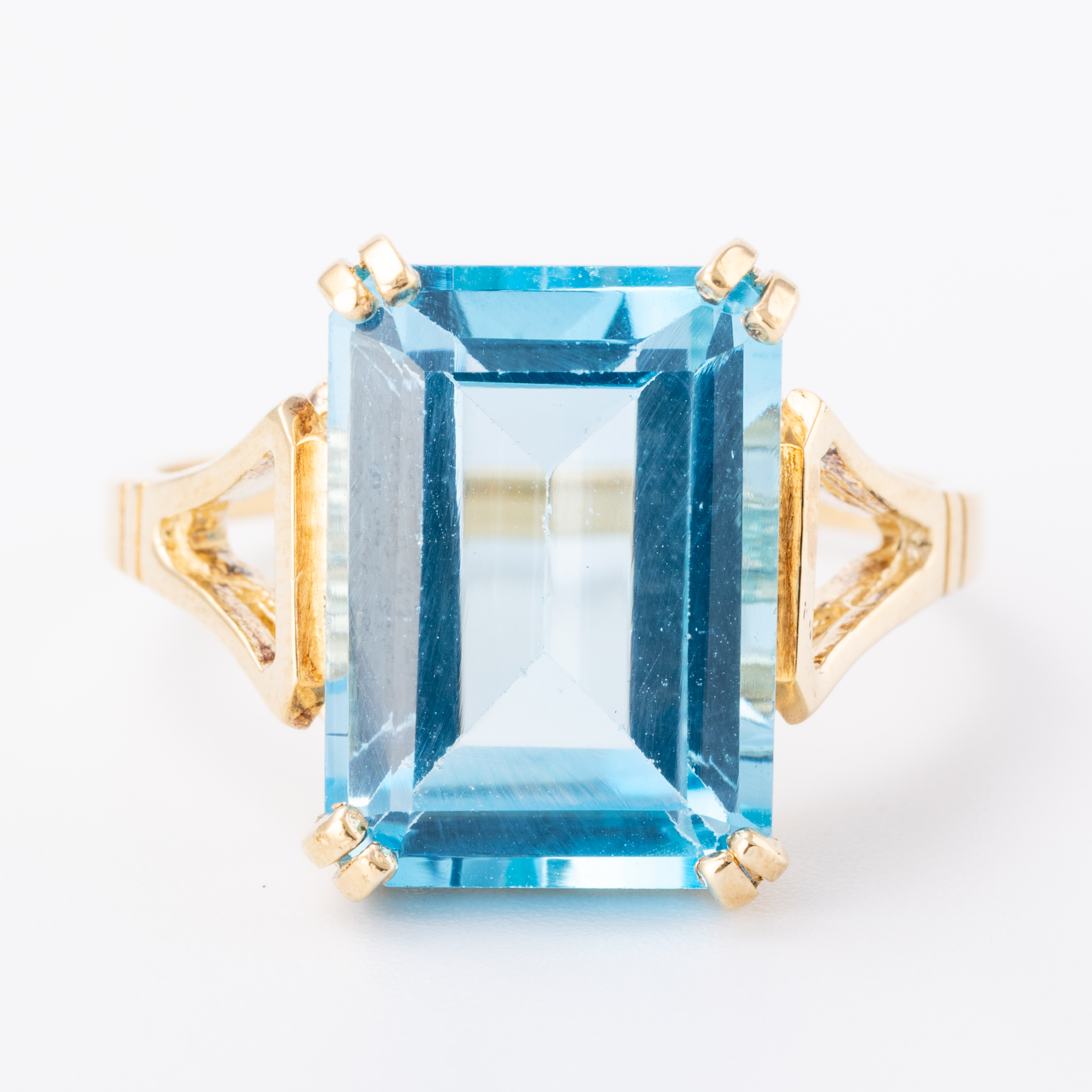 Topaz 9ct Gold Ring