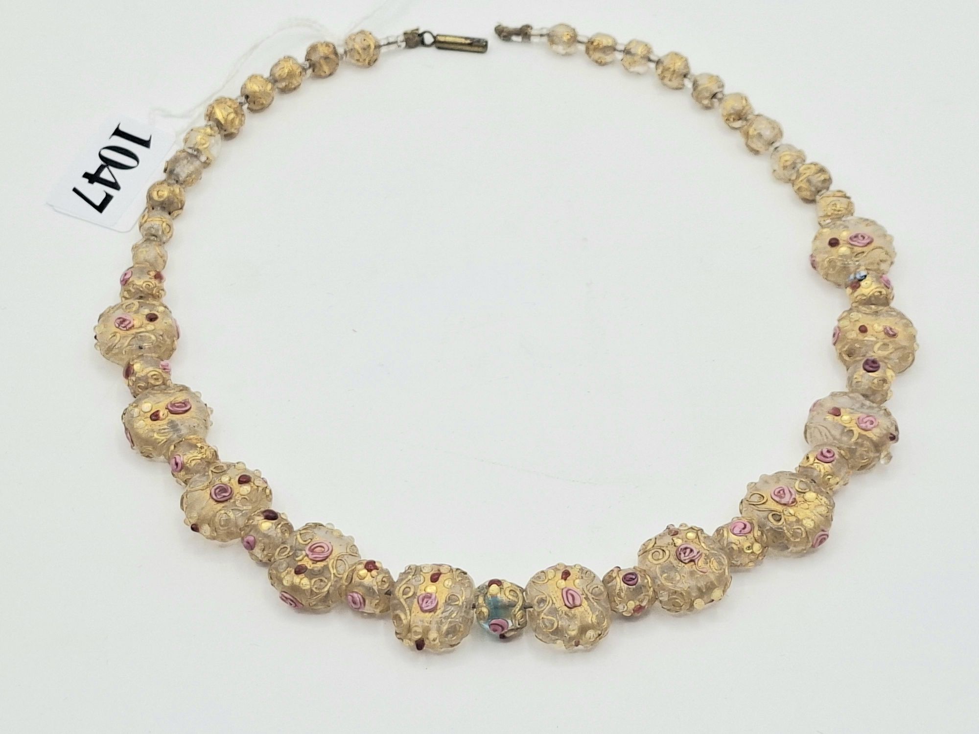 1047 · MURANO GLASS BEADED NECKLACE