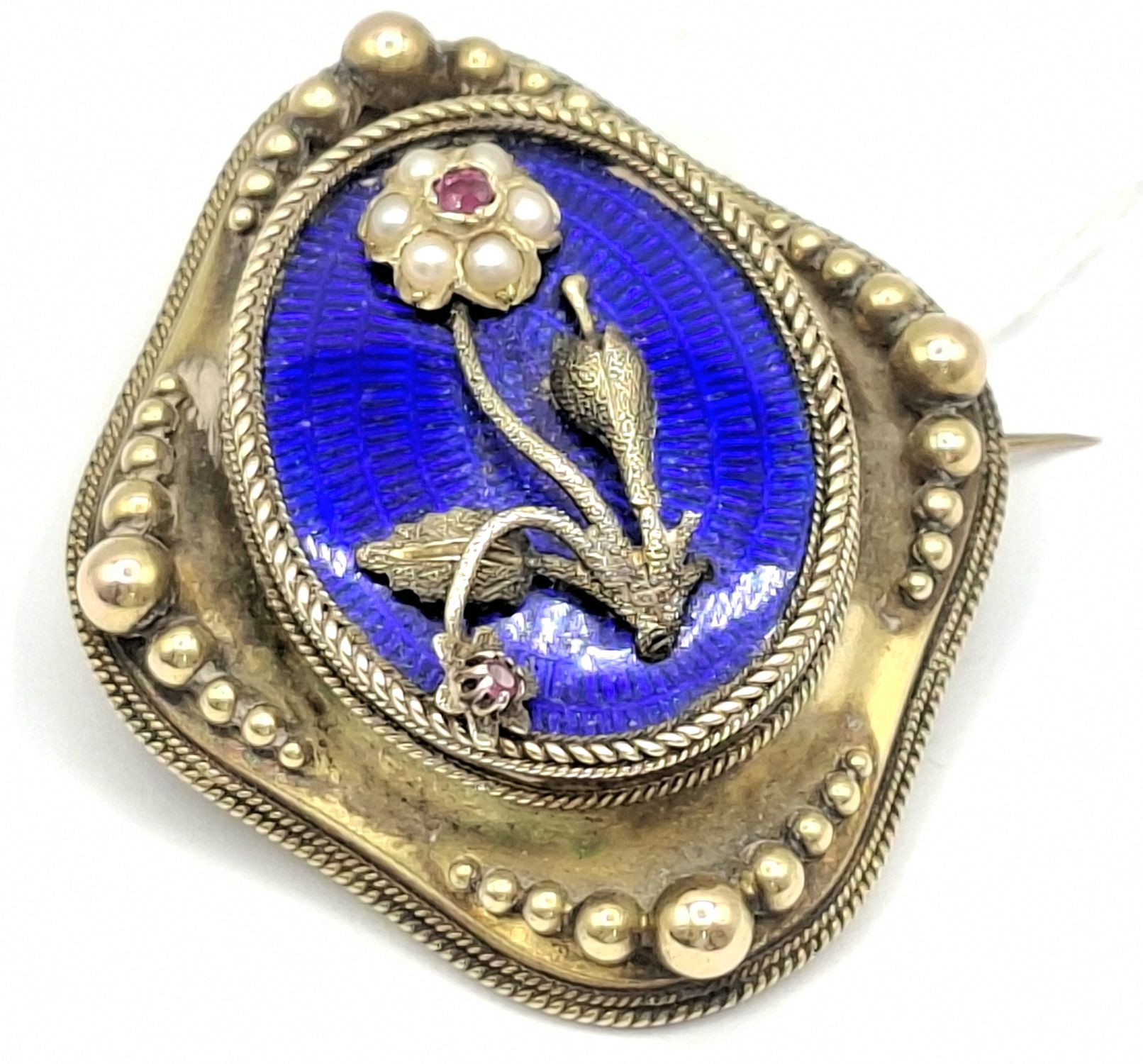 1081 · GOLD PLATED BROOCH