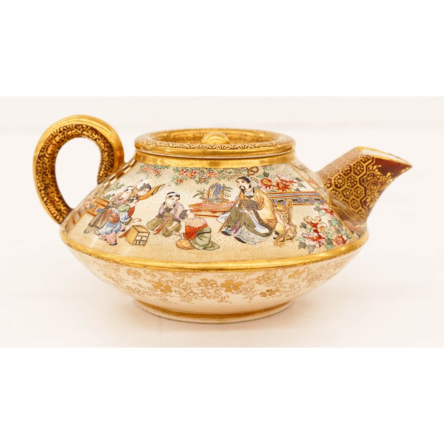 Gosuido Japanese Satsuma Teapot 3''x6''