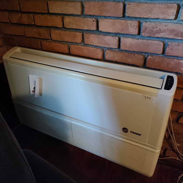Mini split de 2 toneladas. TRANE