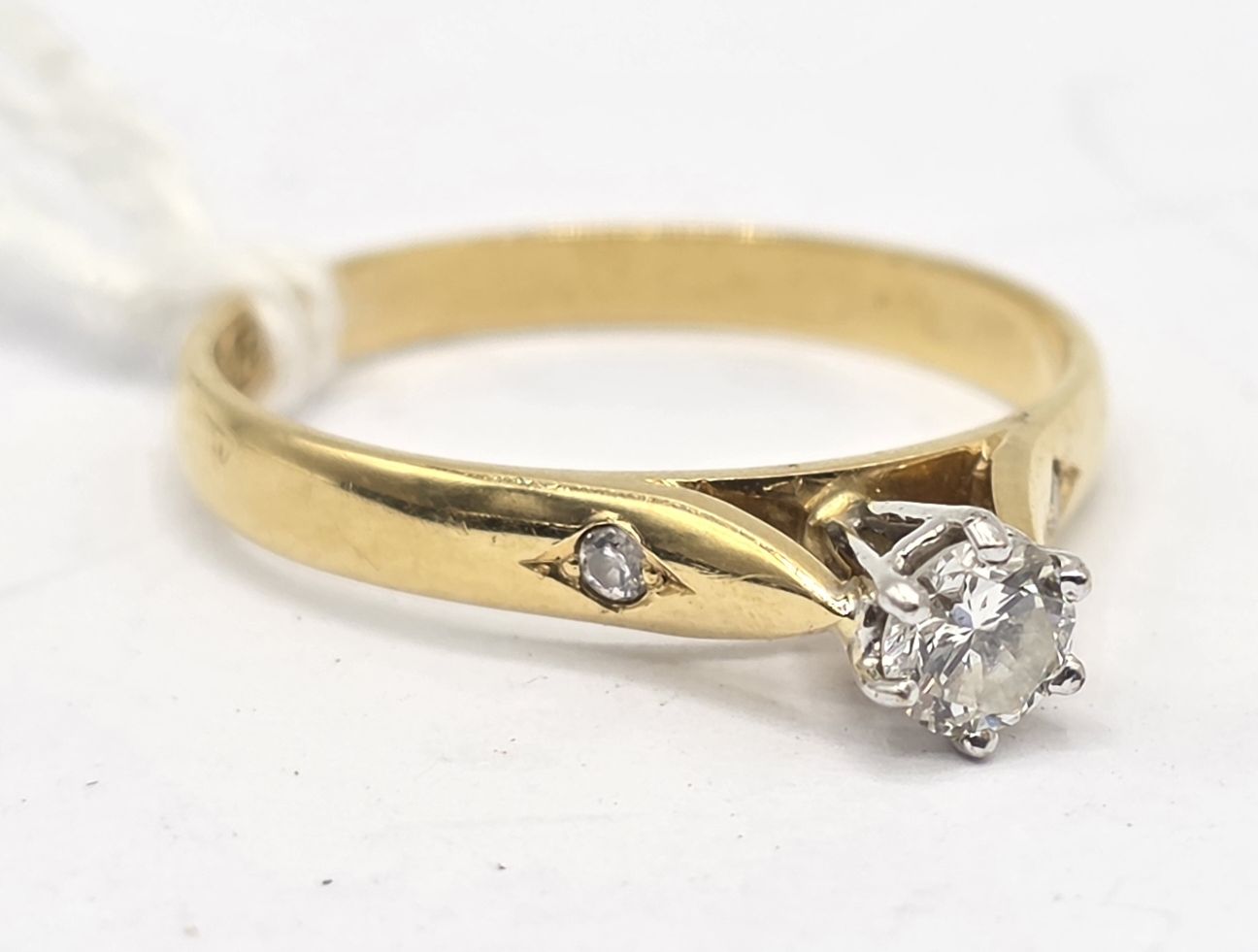116 · 18CT SOLITAIRE DIAMOND RING