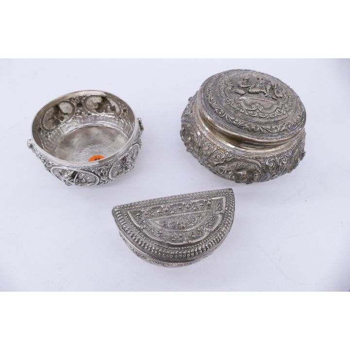 3pc Burmese Repousse Silver Boxes & Bowls- 573g TW