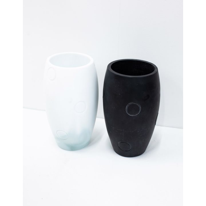 Layla Walter - A Circle Series white vase
