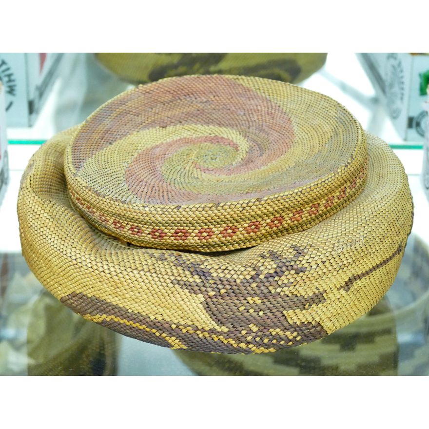 Old Makah Ada Markishtum Large Covered Indian Basket 9.5''