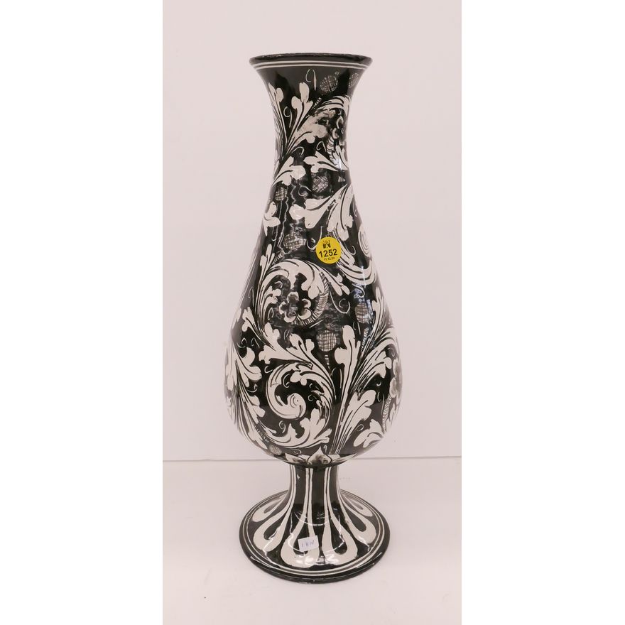 Iudice Caltagirone Italian Faience Vase- 15''