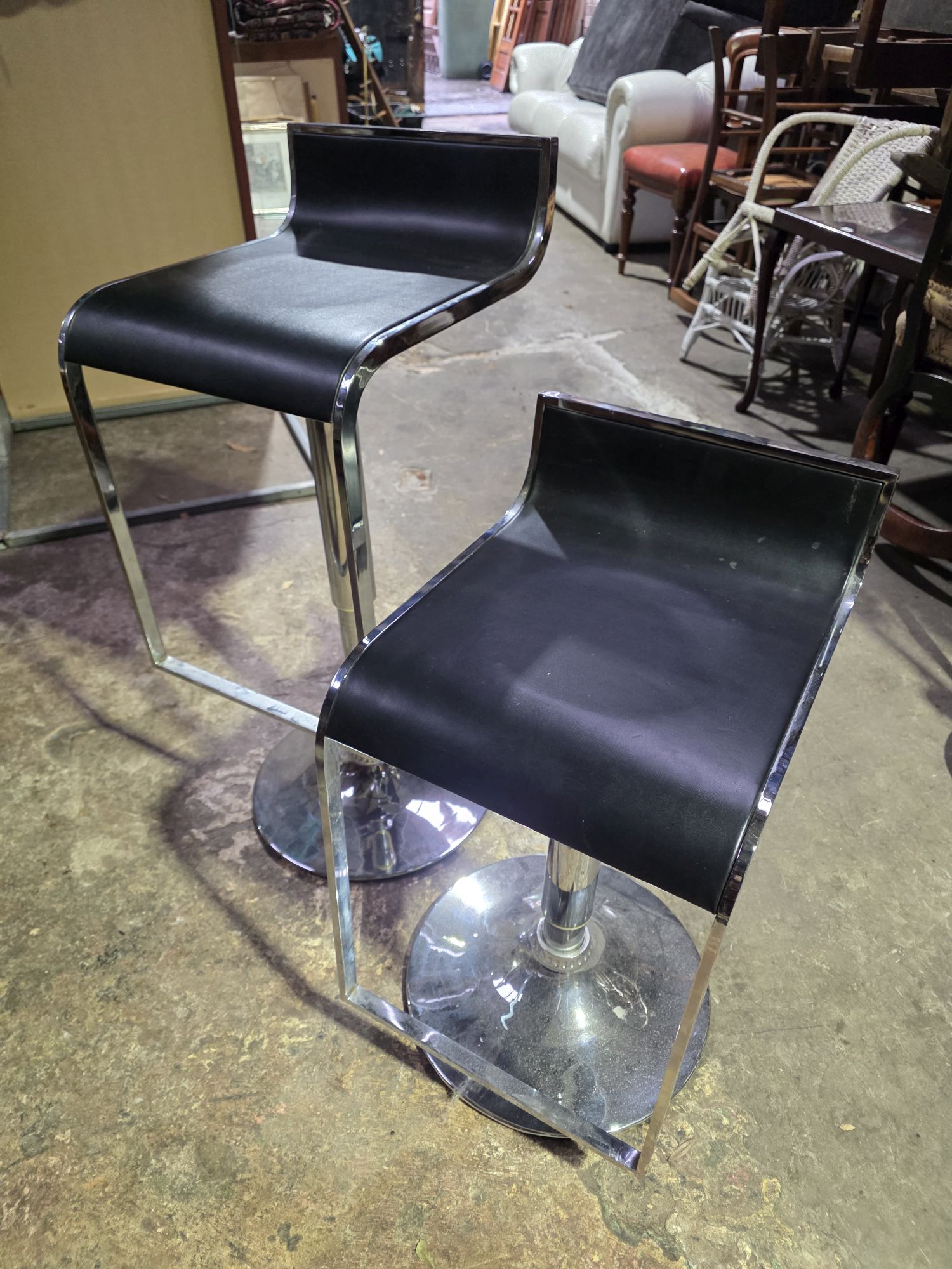 69 · CONTEMPORARY STOOLS