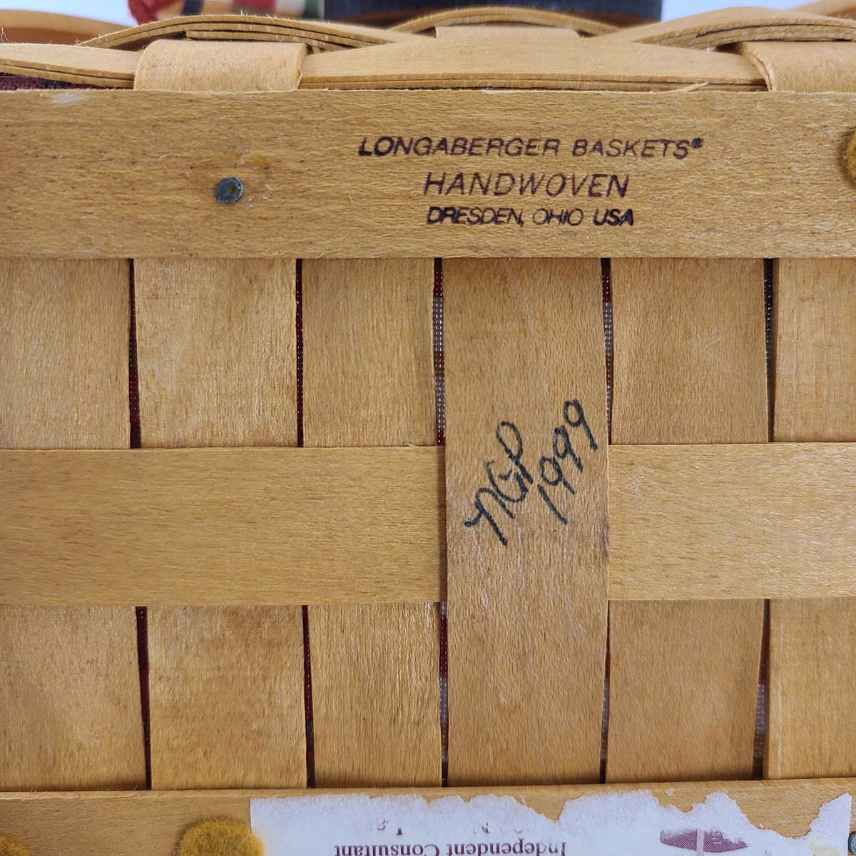 Longaberger 1999 Seashell Basket w/ Plaid Liner & Cookbooks Tie On