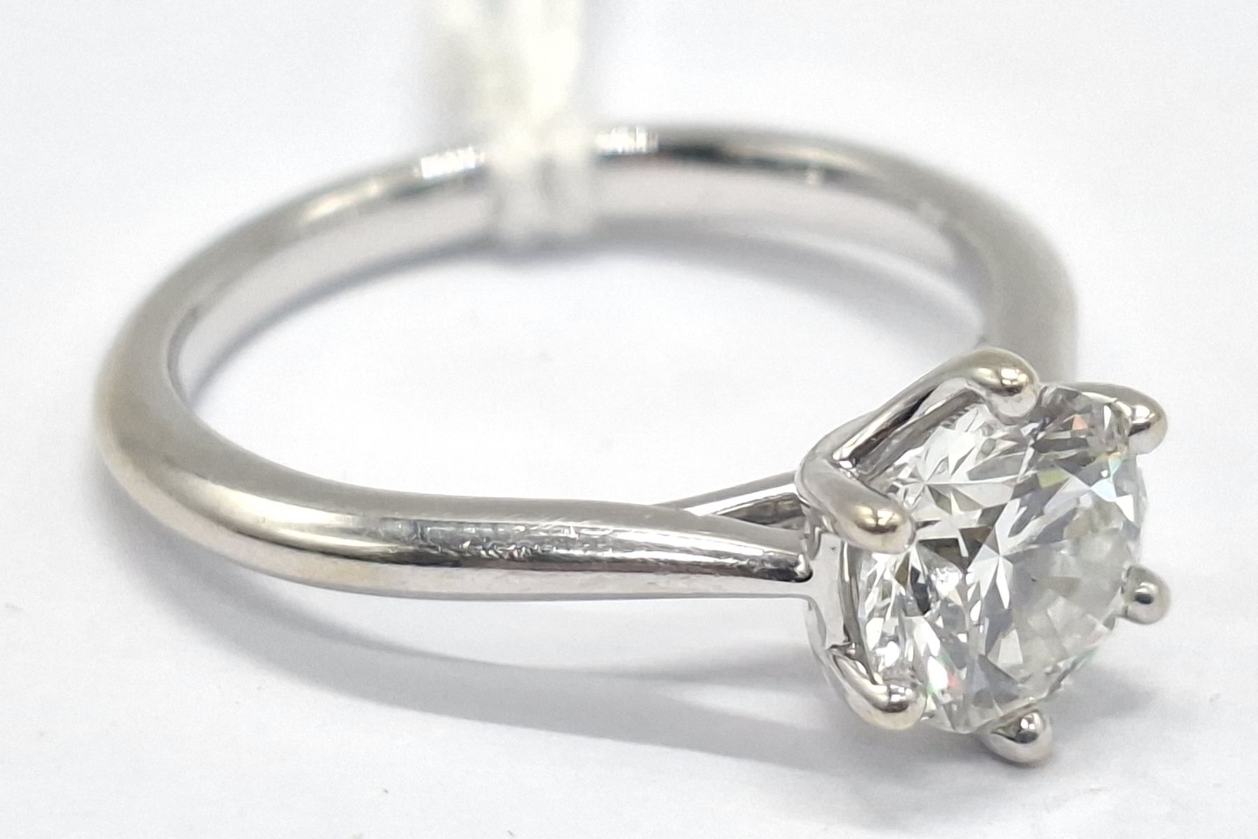 1118 · 18CT GOLD RING