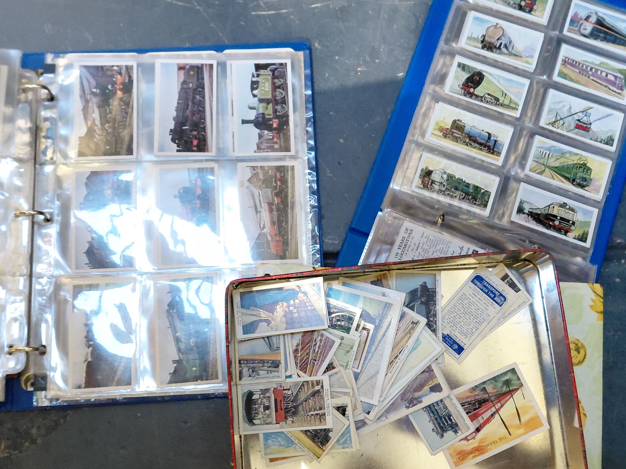 323 · COLLECTOR CARDS