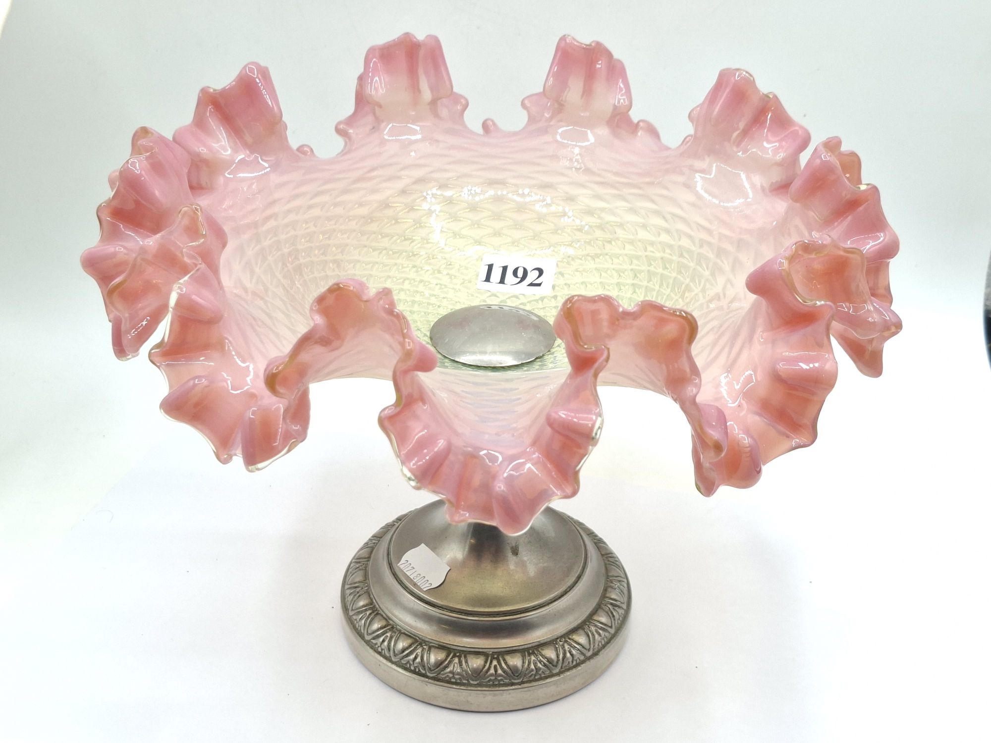 1192 · LATE VICTORIAN TAZZA ON STAND