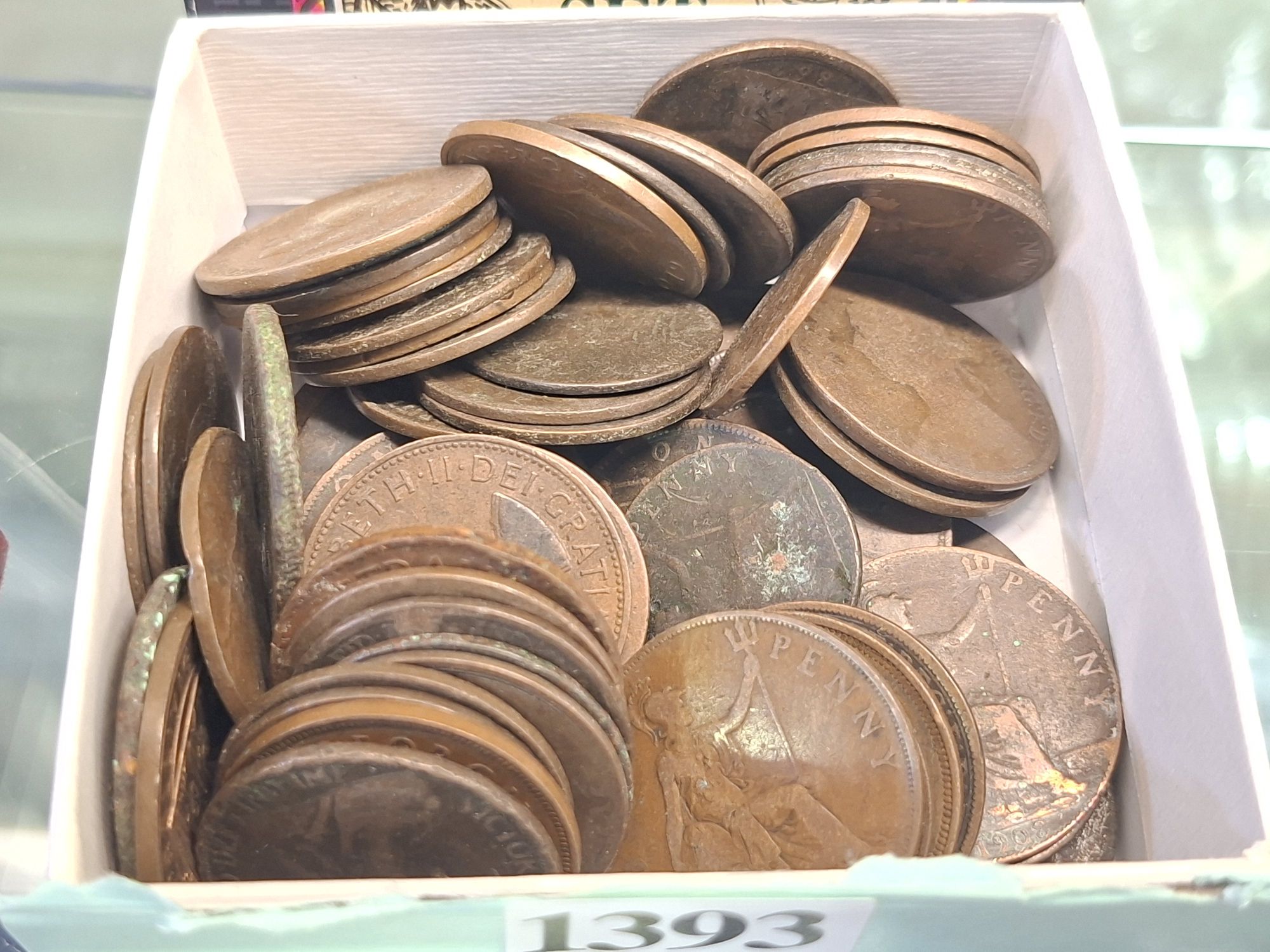 COLLECTION OF VINTAGE PENNIES