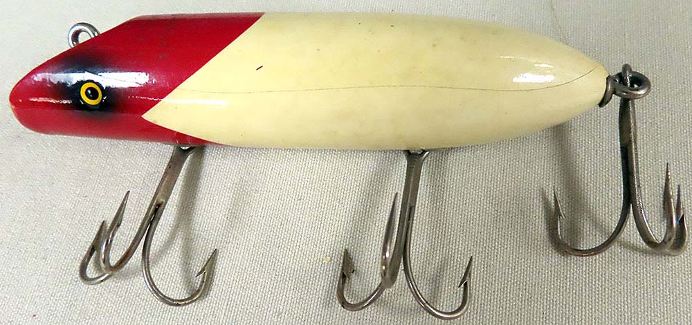 Vintage 3 3/4 wooden South Bend Bass Oreno lure with tack eyes