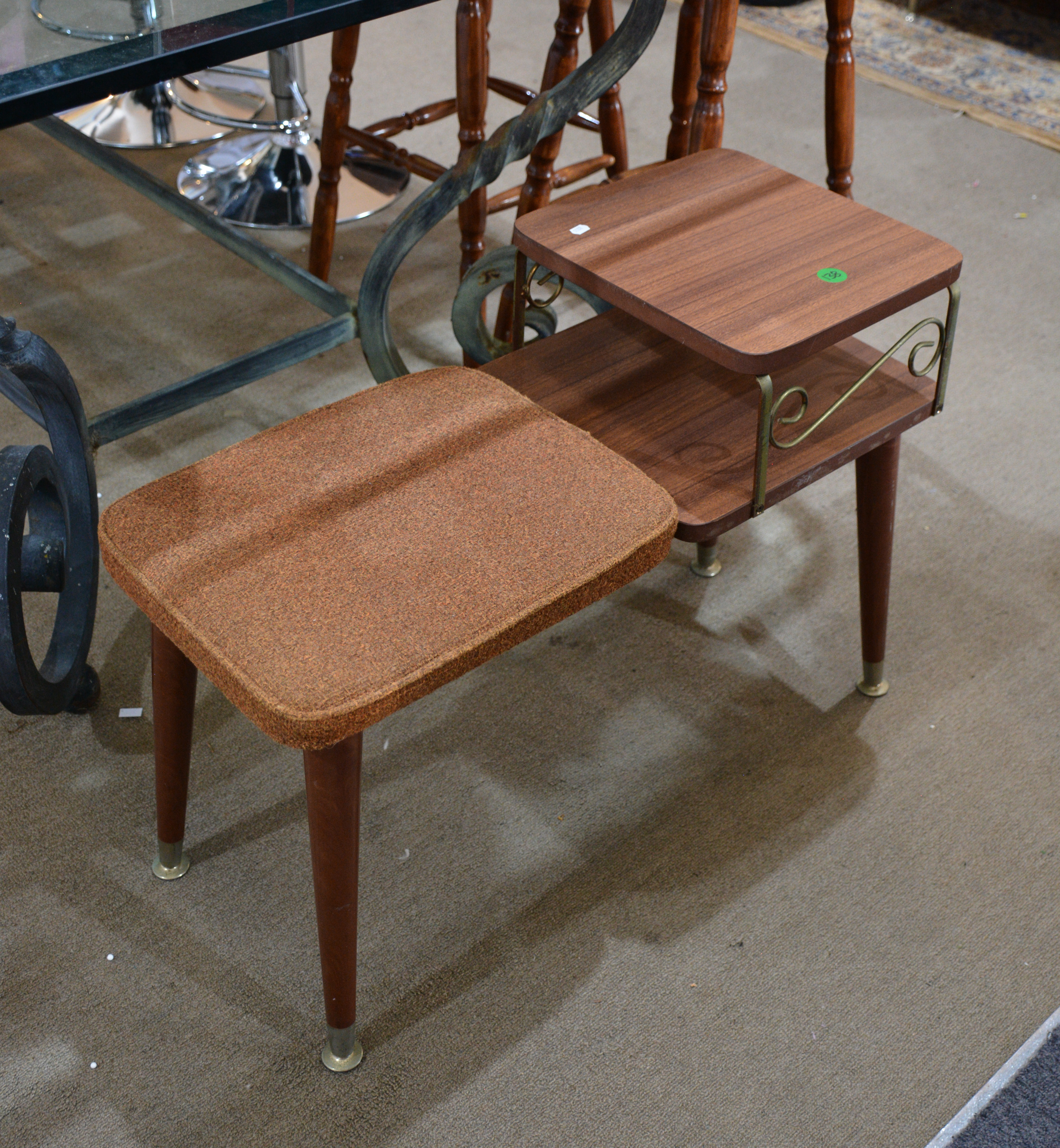 Retro Telephone Table — sold at auction in New Zealand for $5