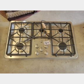 Brand new never installed GE Profile 5 Burner Gas cooktop