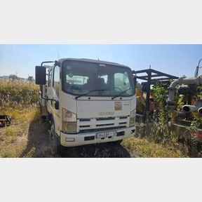 2012 ISUZU NPS 300 CRANE TRUCK WITH WELDING MACHINE