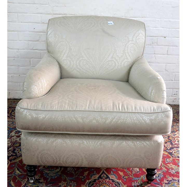 UPHOLSTERED ARMCHAIR