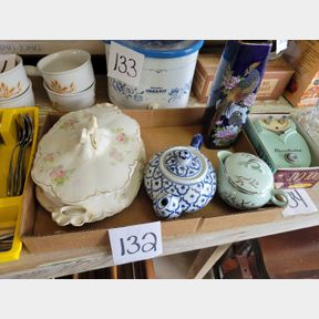 Small teapots, China gravy boat and Oriental vase