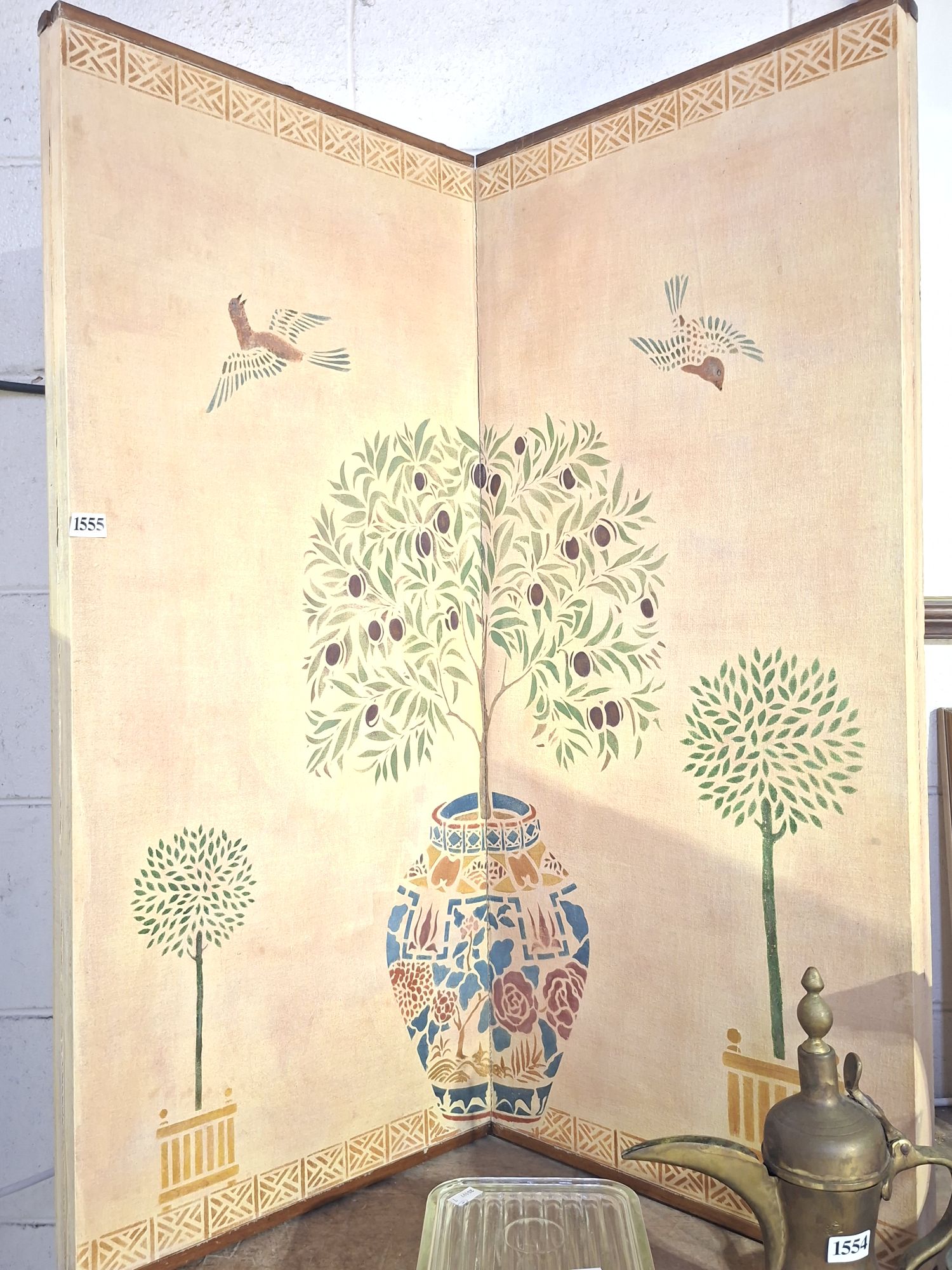ORIENTAL SCREEN