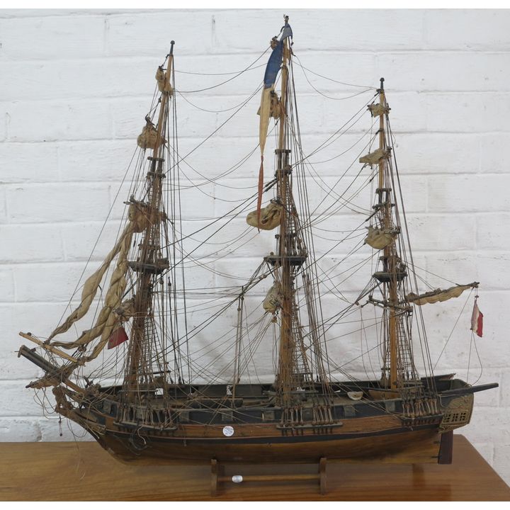 VINTAGE MODEL SHIP