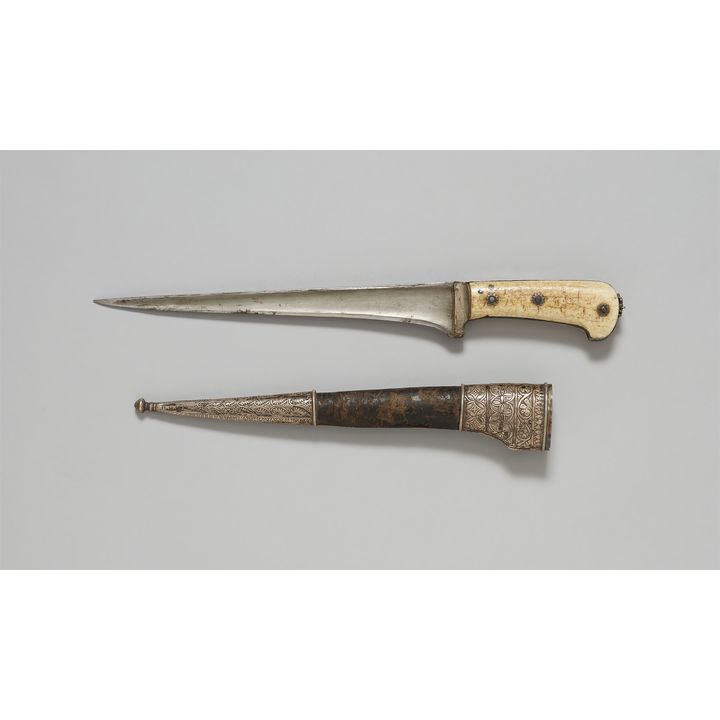 A dagger (kard) with scabbard. Northern India/Persia. 19th century