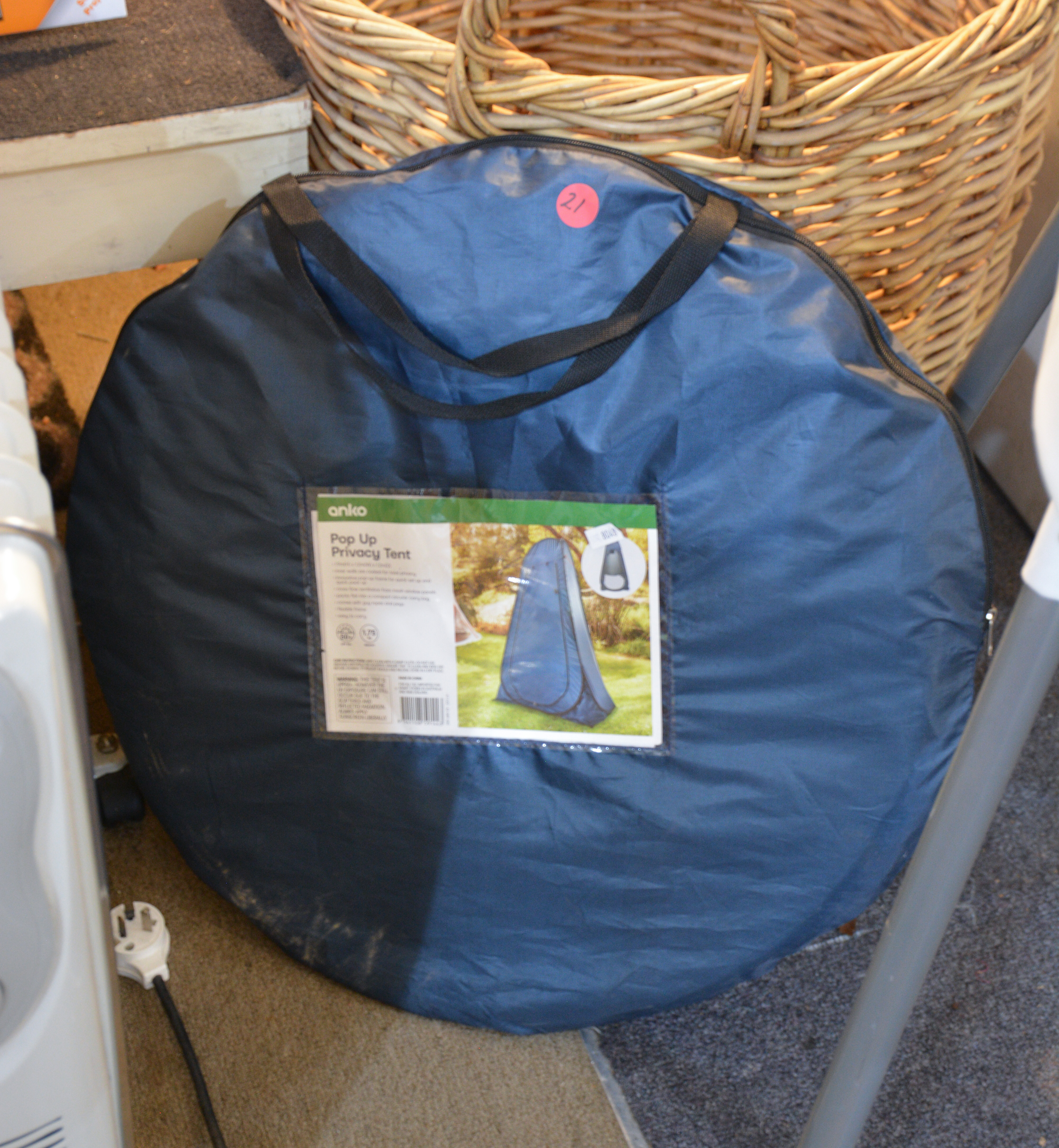 Pop Up Privacy Tent in Bag — NZ auction result