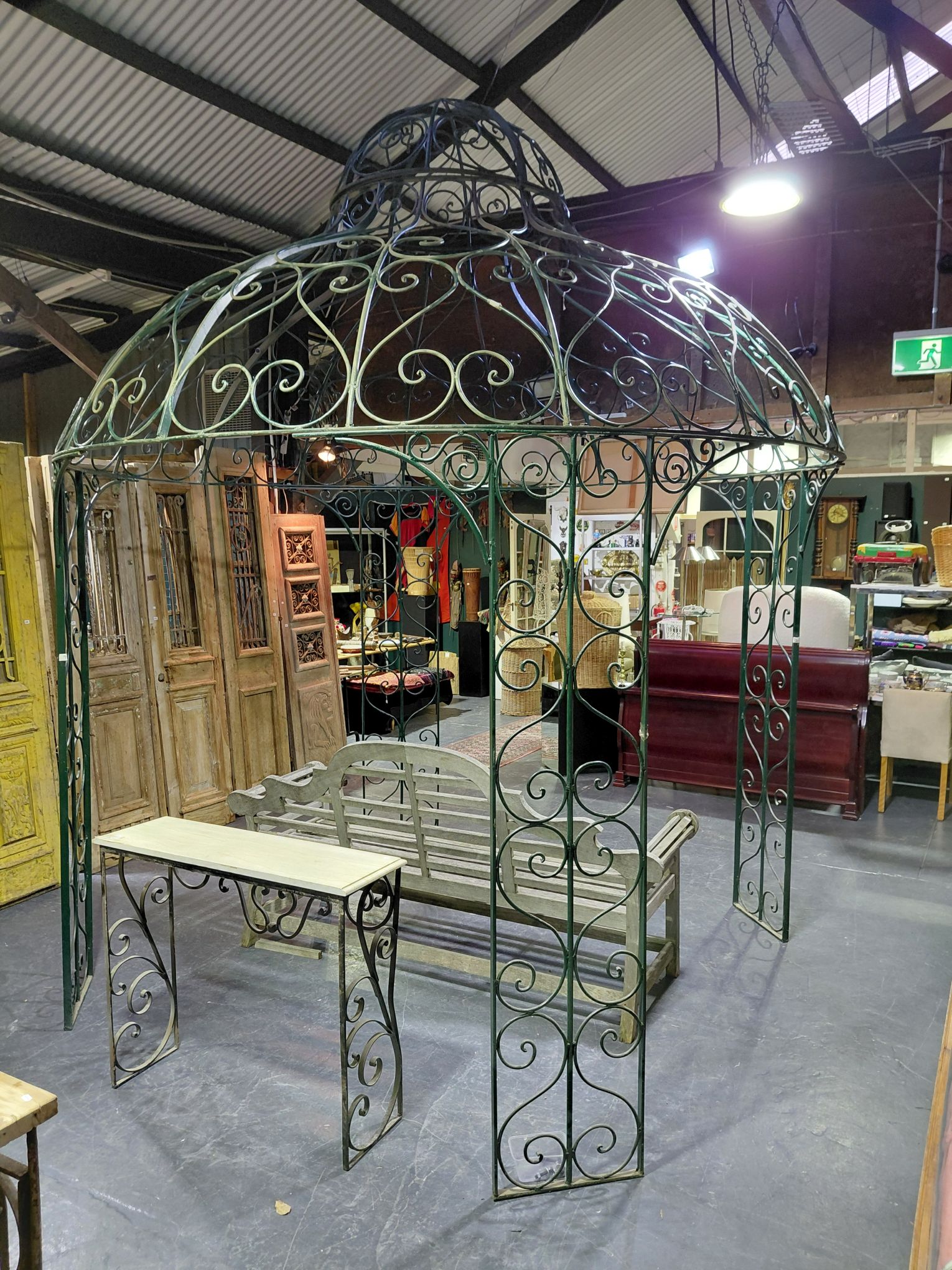 433 · STUNNING ARCHITECTURAL GARDEN GAZEBO