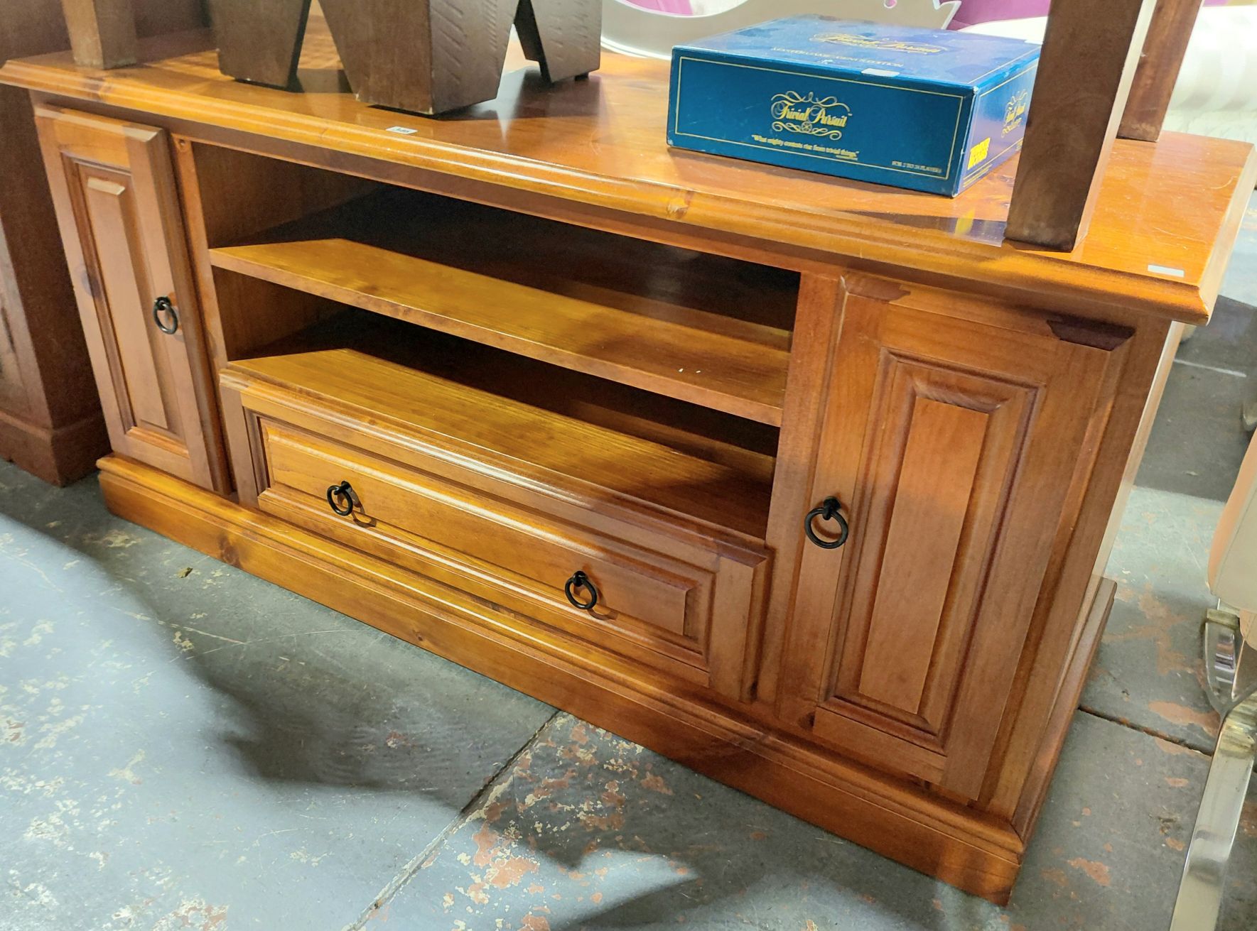 346 · PINE TV UNIT