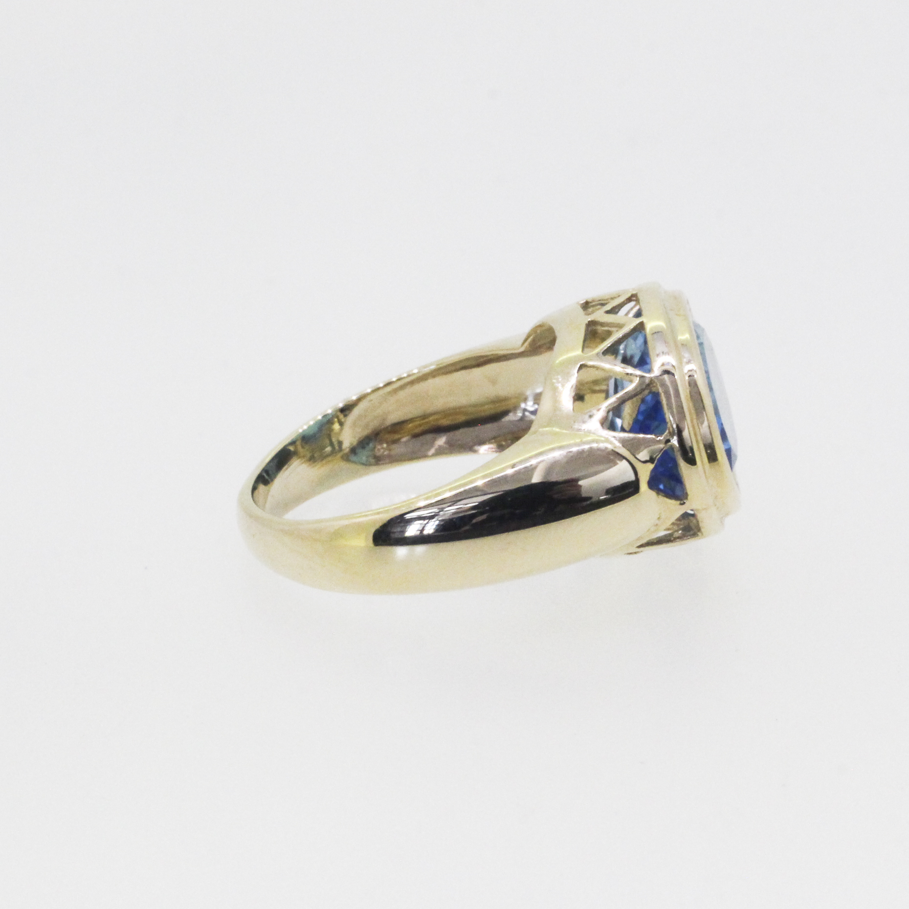 357 · Topaz Ring 5.86g
