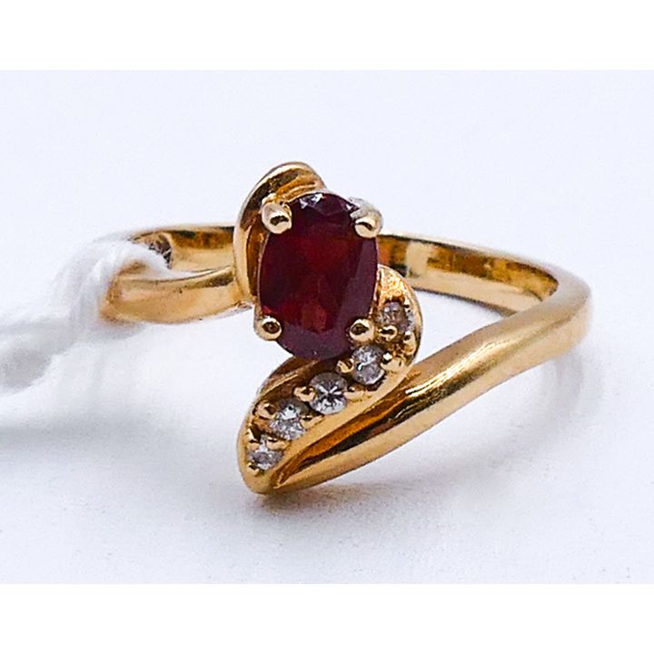 Ladies 14k Red Stone & Diamond Ring Size 6 - 3.2 Grams