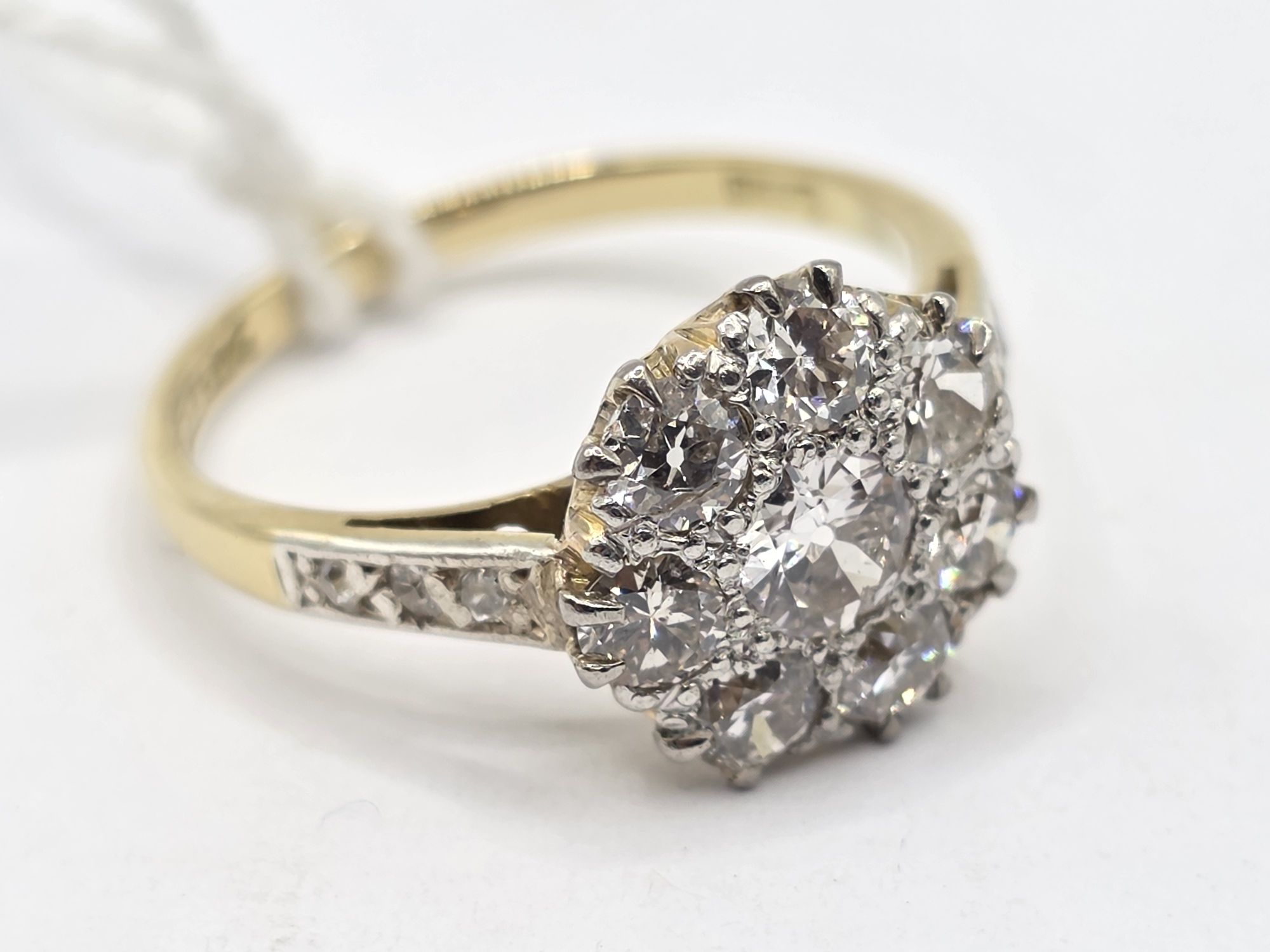 304 · ANTIQUE DIAMON CLUSTER RING