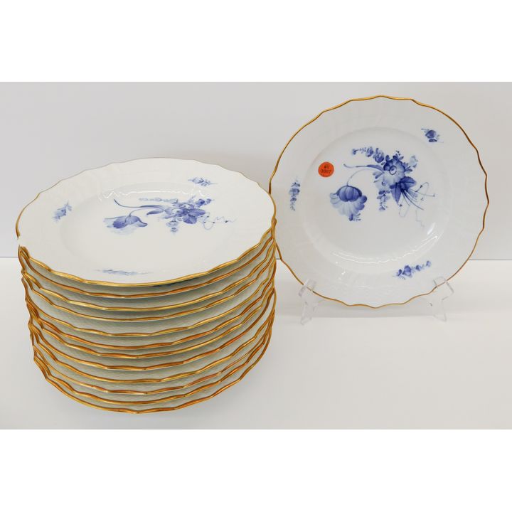 13pc Royal Copenhagen Blue Flowers (Curved) Dinner Plate. #1621