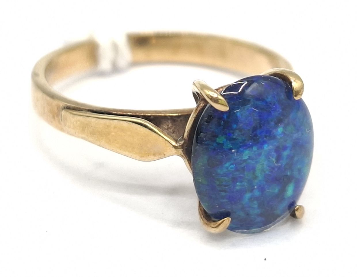 9ct Gold Opal Ring
