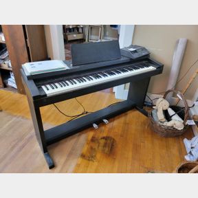 Roland MT 200and HP1700 keyboard and digital sequencer