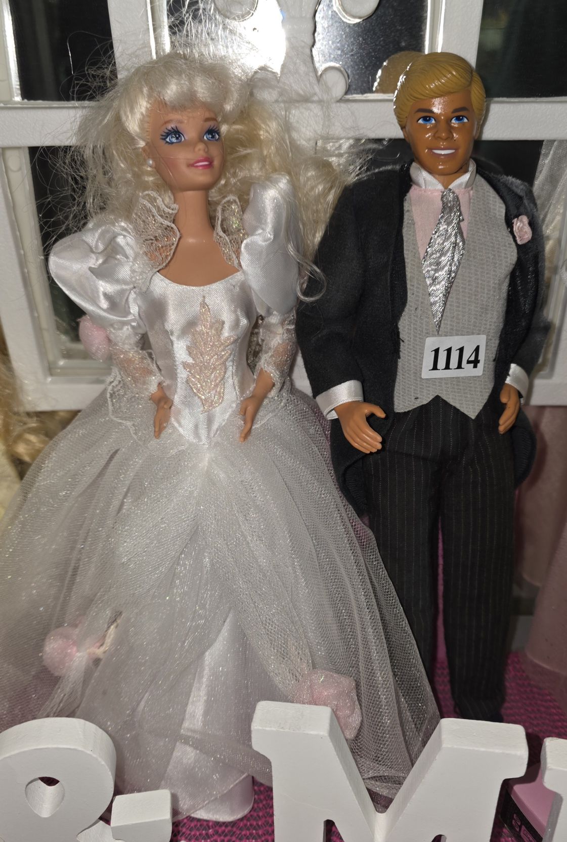 1114 · BARBIE DOLLS