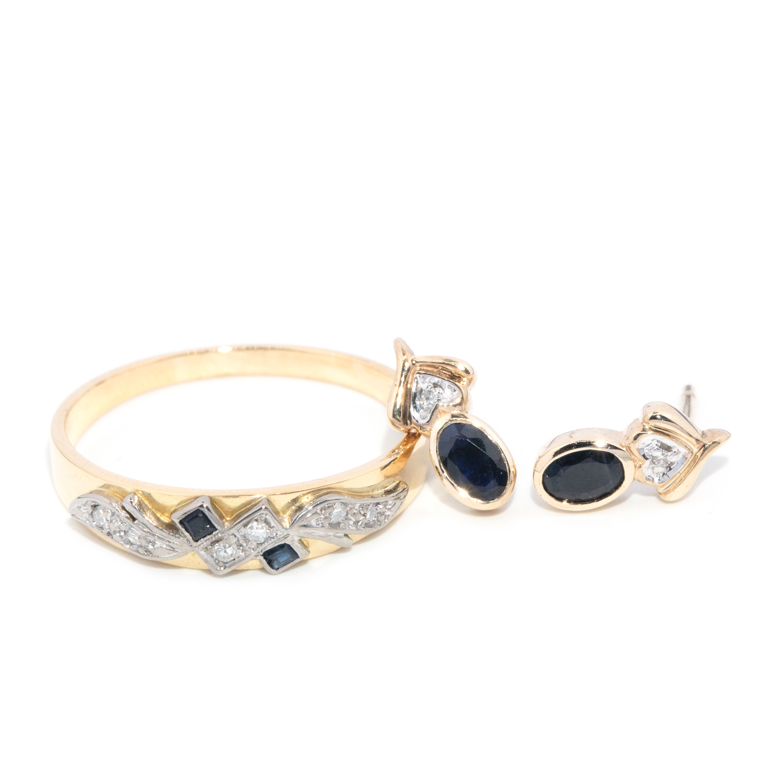 39 · Sapphire & Diamond Ring in 18ct Gold & Sapphire & Diamond Earrings in 9ct Gold
